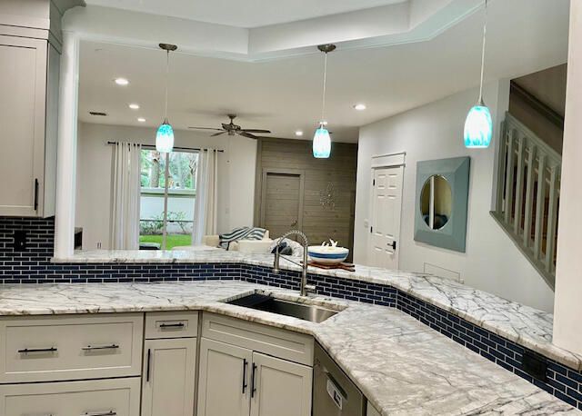 For Sale: $560,000 (3 beds, 2 baths, 1996 Square Feet)