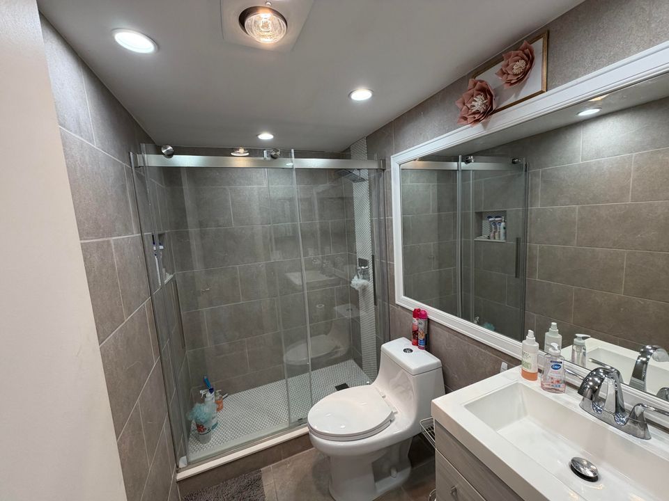 На продажу: $95,000 (1 спален, 1 ванн, 585 Квадратных фут)