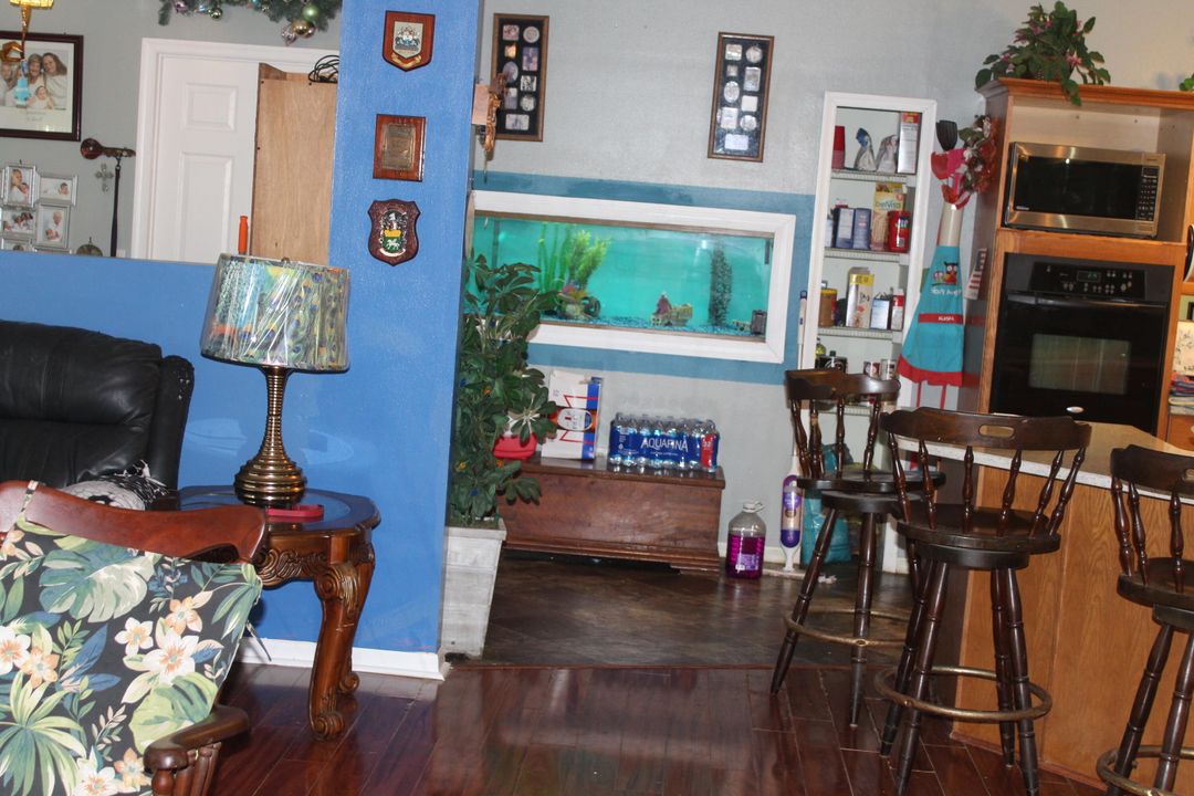 待售: $803,000 (4 贝兹, 3 浴室, 2737 平方英尺)