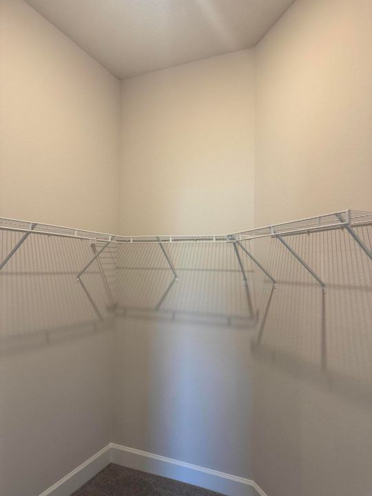 For Sale: $363,652 (4 beds, 2 baths, 1820 Square Feet)