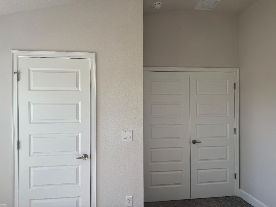 For Sale: $363,652 (4 beds, 2 baths, 1820 Square Feet)