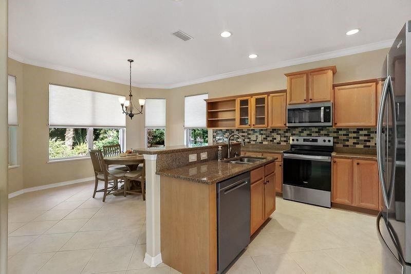 For Sale: $475,000 (3 beds, 2 baths, 2153 Square Feet)