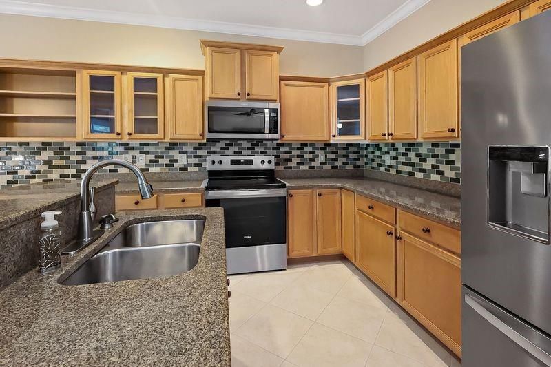 For Sale: $475,000 (3 beds, 2 baths, 2153 Square Feet)