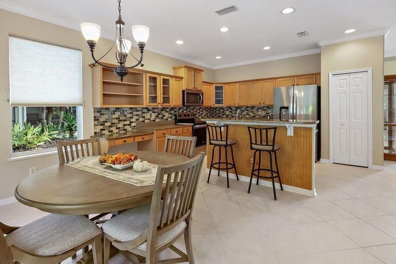 For Sale: $475,000 (3 beds, 2 baths, 2153 Square Feet)