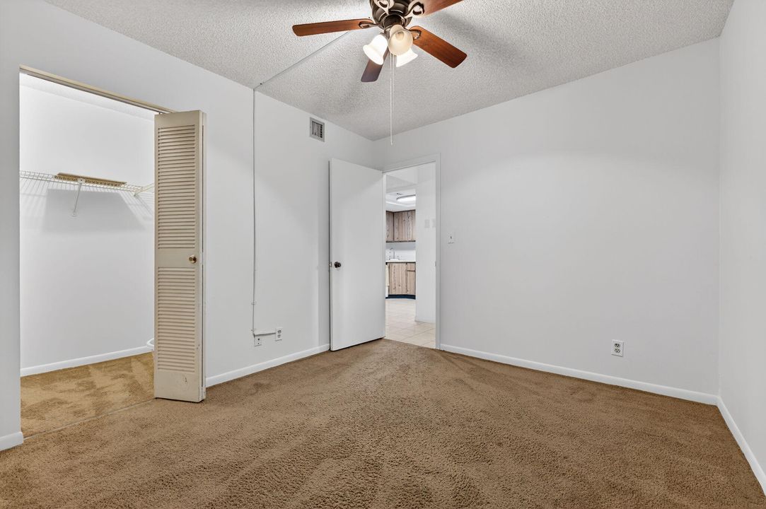 На продажу: $175,000 (2 спален, 2 ванн, 900 Квадратных фут)