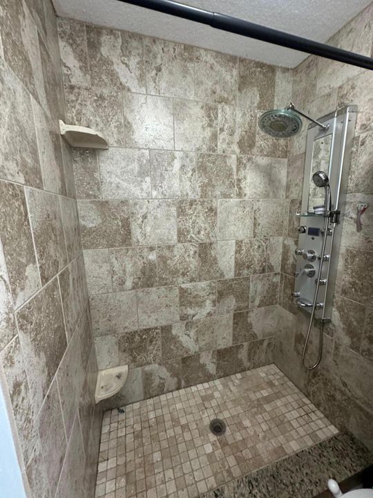 For Sale: $449,900 (3 beds, 3 baths, 2310 Square Feet)