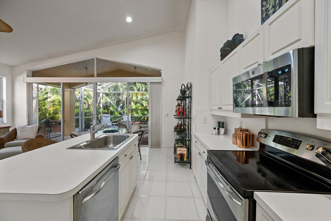 For Rent: $9,500 (3 beds, 2 baths, 2192 Square Feet)