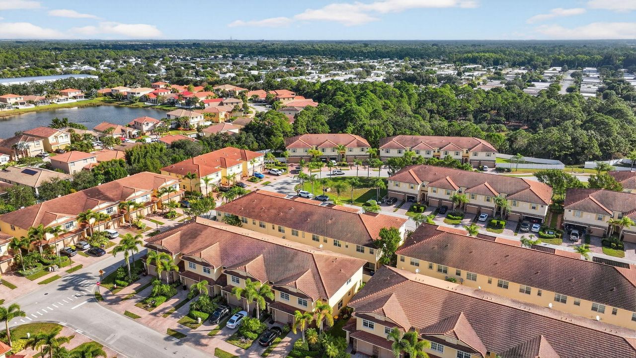 На продажу: $330,000 (3 спален, 2 ванн, 1614 Квадратных фут)