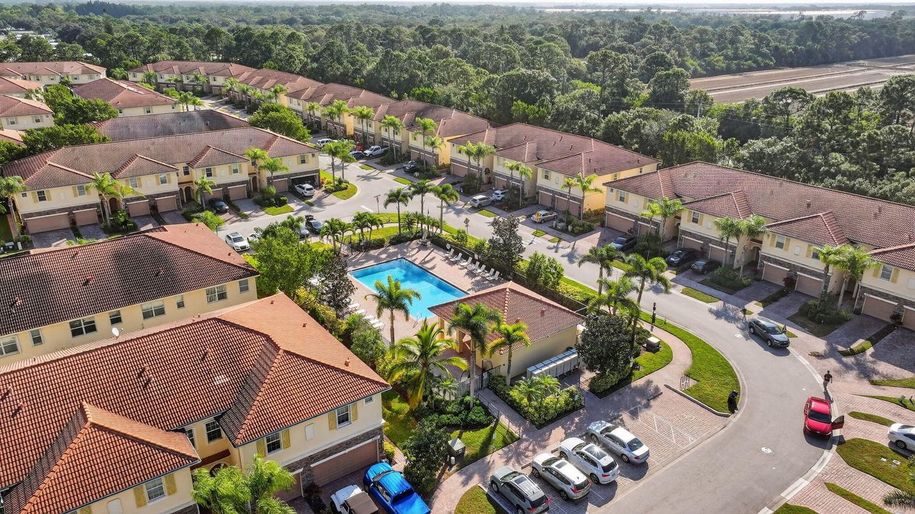 На продажу: $330,000 (3 спален, 2 ванн, 1614 Квадратных фут)