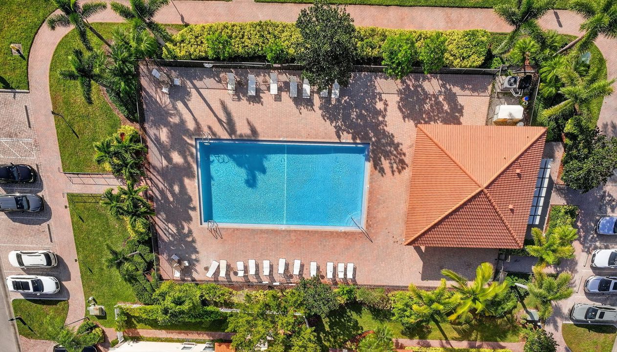 На продажу: $330,000 (3 спален, 2 ванн, 1614 Квадратных фут)