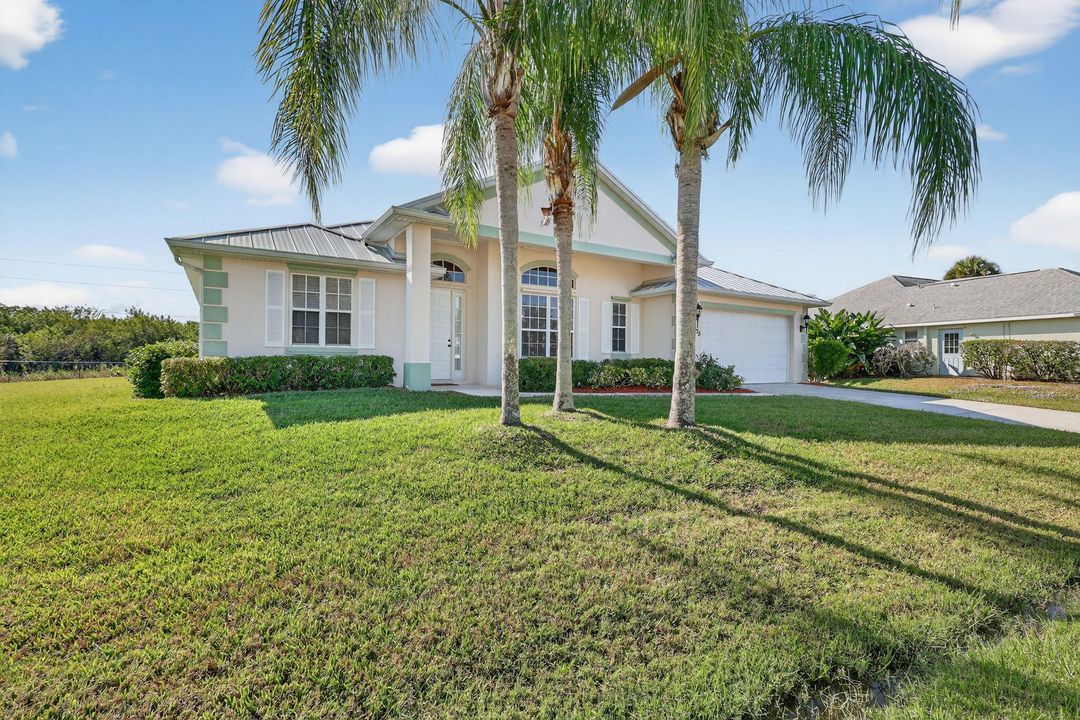 For Sale: $649,000 (3 beds, 2 baths, 2063 Square Feet)