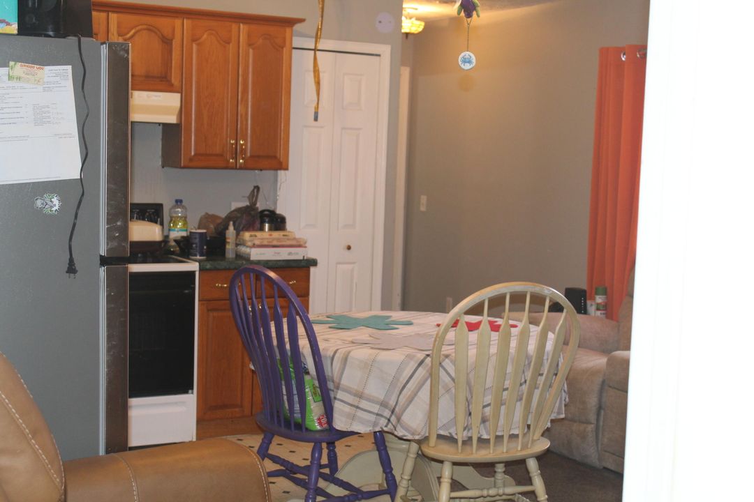 待售: $803,000 (4 贝兹, 3 浴室, 2737 平方英尺)