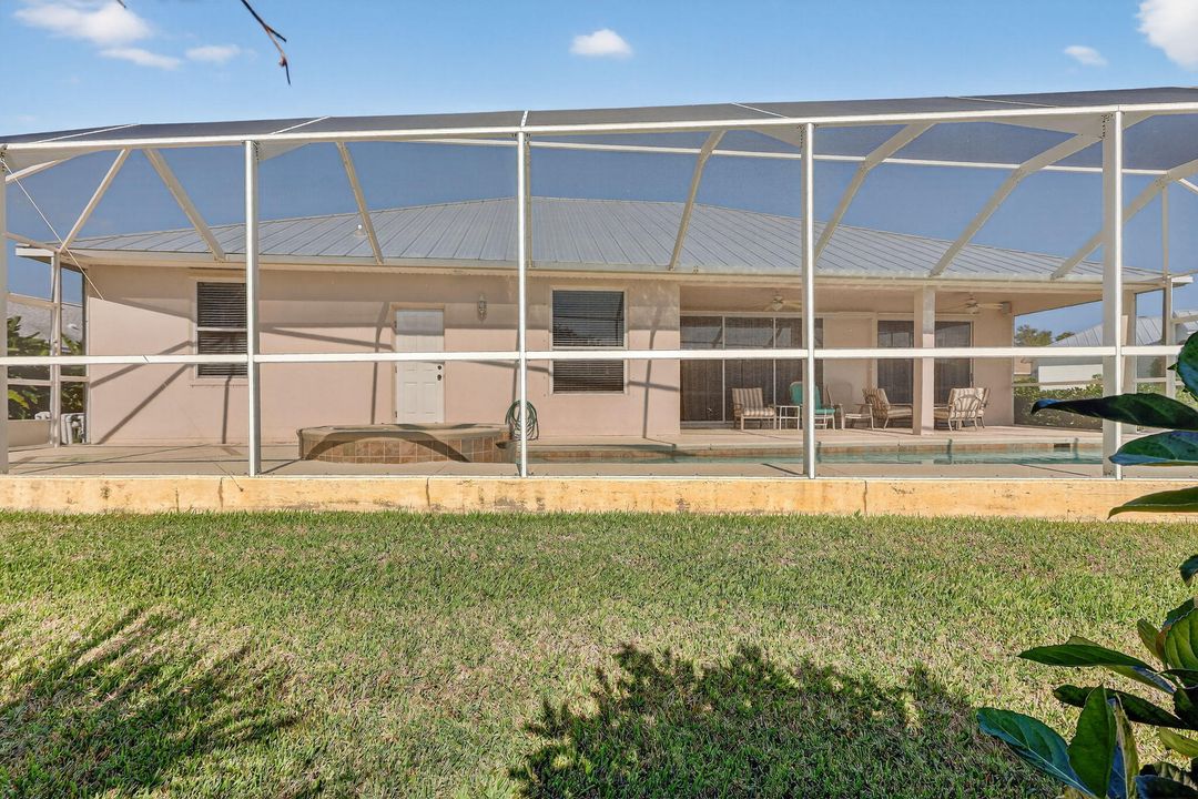 For Sale: $649,000 (3 beds, 2 baths, 2063 Square Feet)