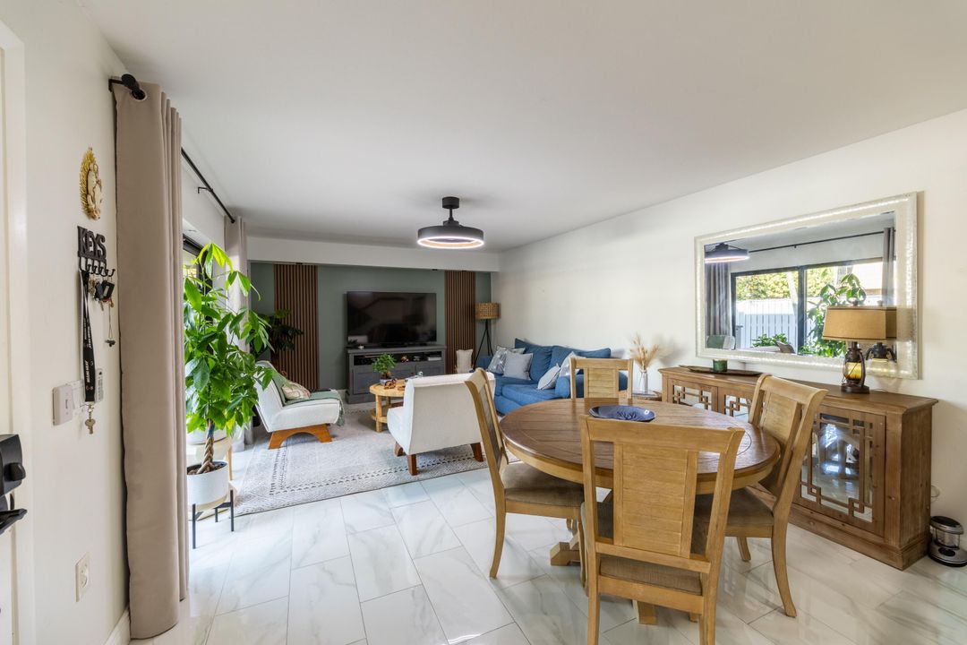 На продажу: $336,400 (2 спален, 2 ванн, 1236 Квадратных фут)