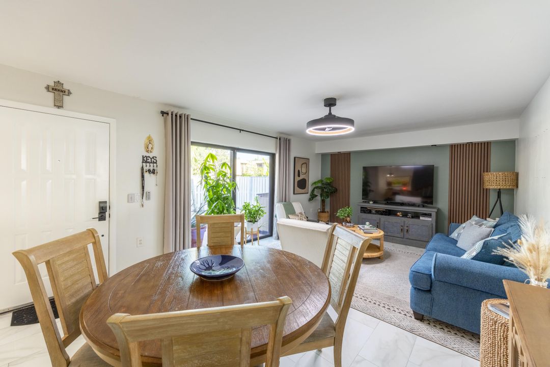 На продажу: $336,400 (2 спален, 2 ванн, 1236 Квадратных фут)