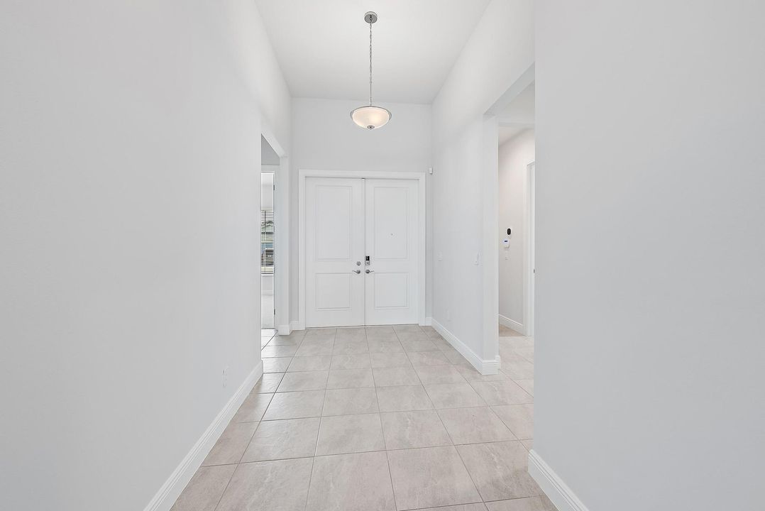 For Rent: $5,990 (4 beds, 3 baths, 2735 Square Feet)