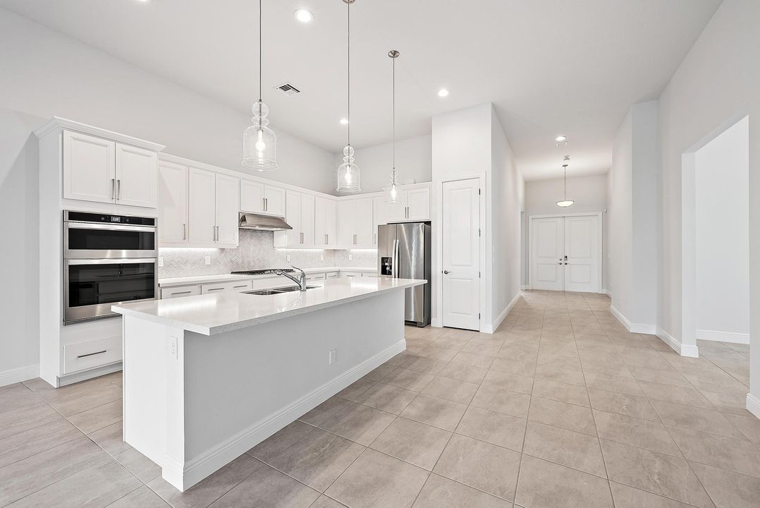 For Rent: $5,990 (4 beds, 3 baths, 2735 Square Feet)