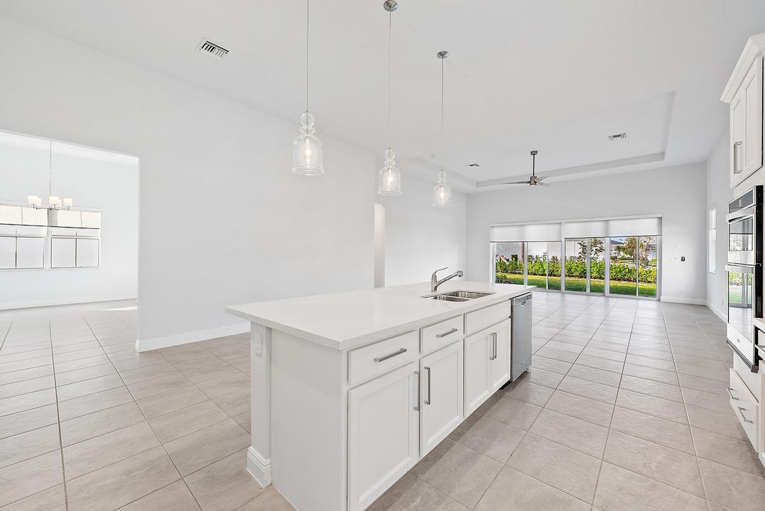 For Rent: $5,990 (4 beds, 3 baths, 2735 Square Feet)