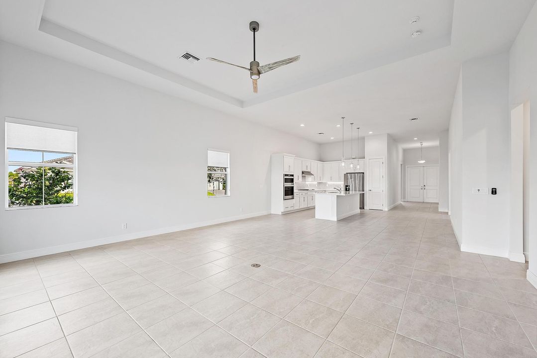 For Rent: $5,990 (4 beds, 3 baths, 2735 Square Feet)