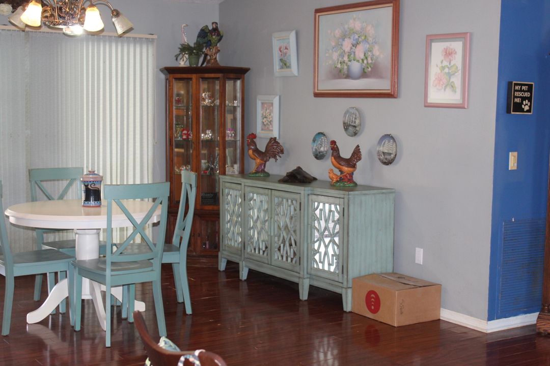 待售: $803,000 (4 贝兹, 3 浴室, 2737 平方英尺)