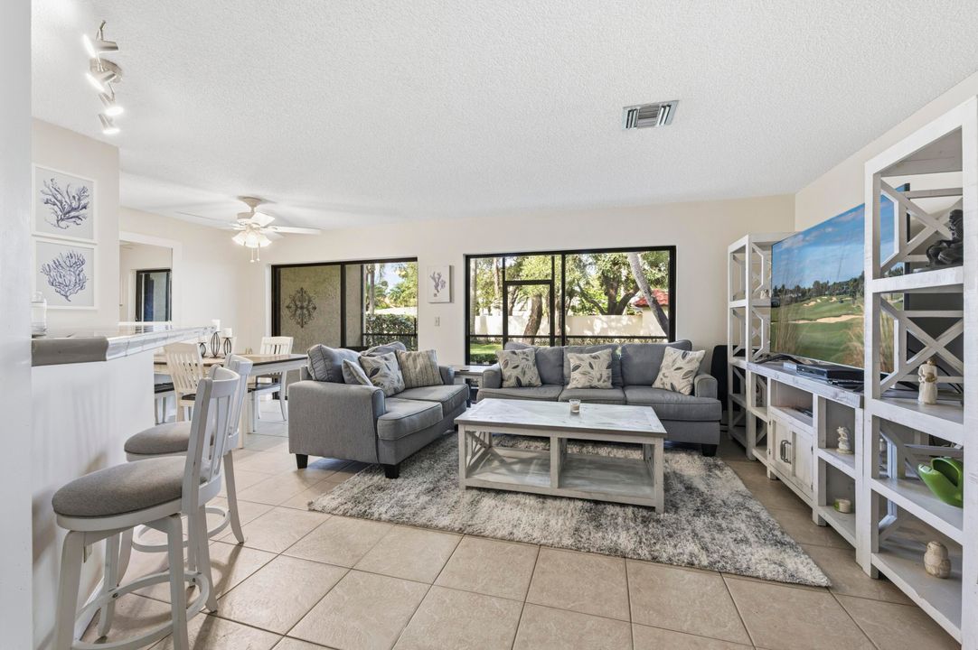 В аренду: $6,250 (2 спален, 1 ванн, 1025 Квадратных фут)