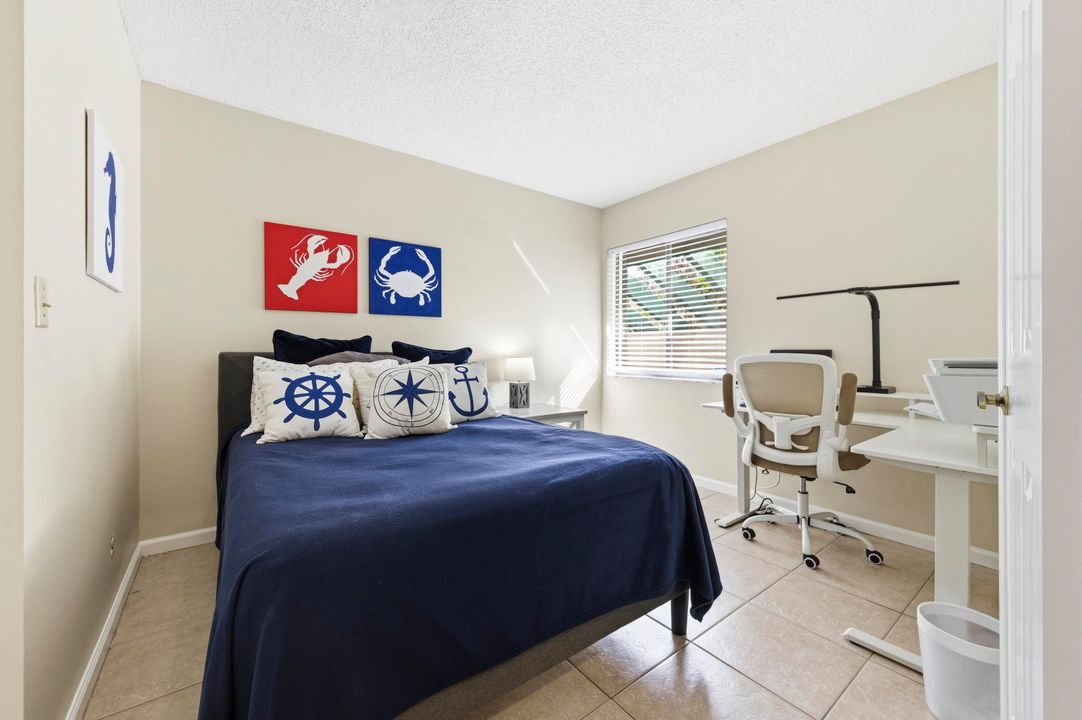 В аренду: $6,250 (2 спален, 1 ванн, 1025 Квадратных фут)