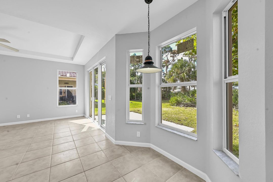 待售: $395,000 (5 贝兹, 3 浴室, 2461 平方英尺)