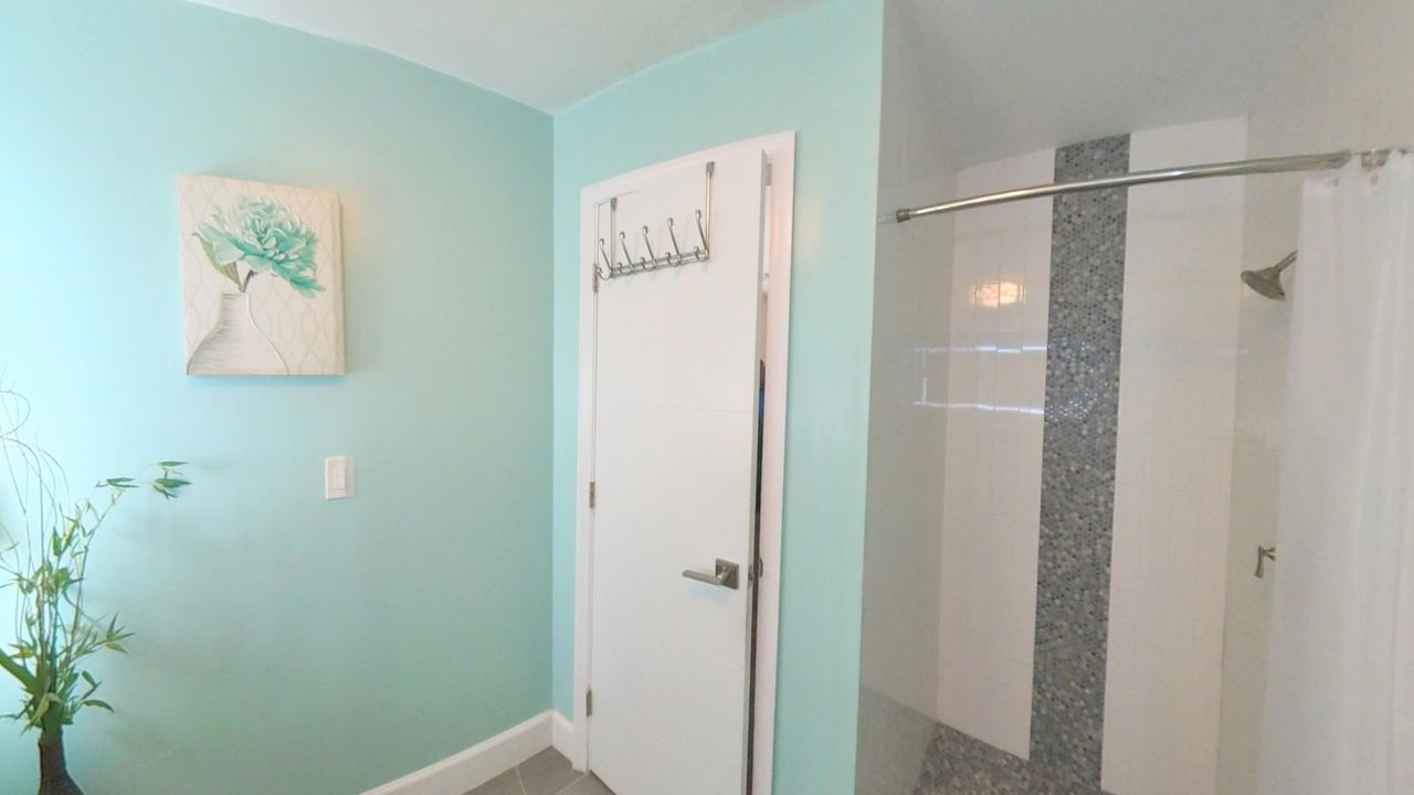 For Sale: $595,000 (4 beds, 2 baths, 1835 Square Feet)