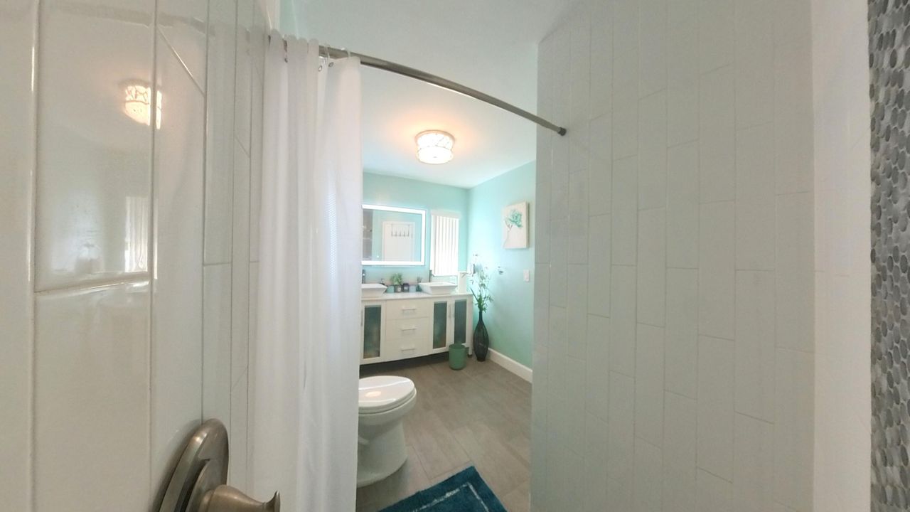 For Sale: $595,000 (4 beds, 2 baths, 1835 Square Feet)