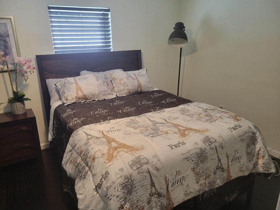 Activo con contrato: $1,600 (1 camas, 1 baños, 750 Pies cuadrados)