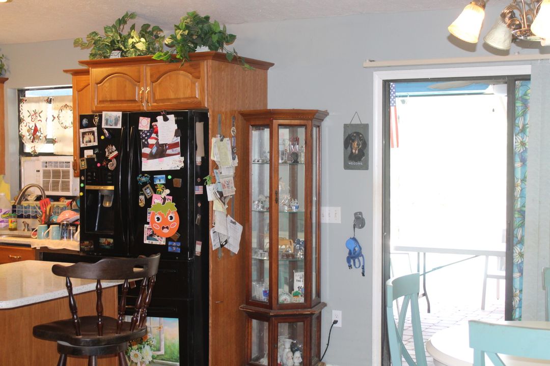 待售: $803,000 (4 贝兹, 3 浴室, 2737 平方英尺)