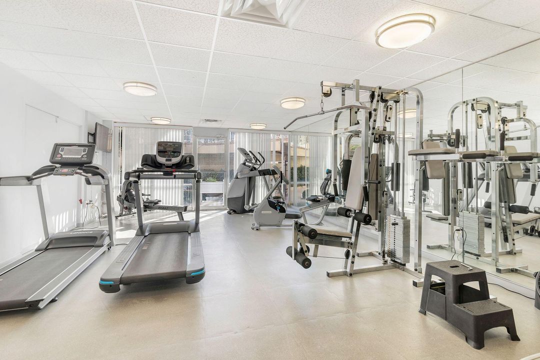 For Rent: $7,500 (2 beds, 2 baths, 1395 Square Feet)