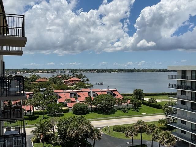 For Rent: $7,500 (2 beds, 2 baths, 1395 Square Feet)