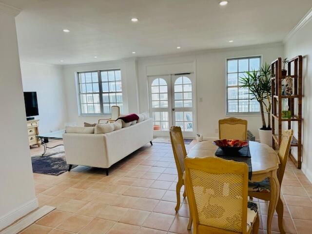 For Rent: $7,500 (2 beds, 2 baths, 1395 Square Feet)