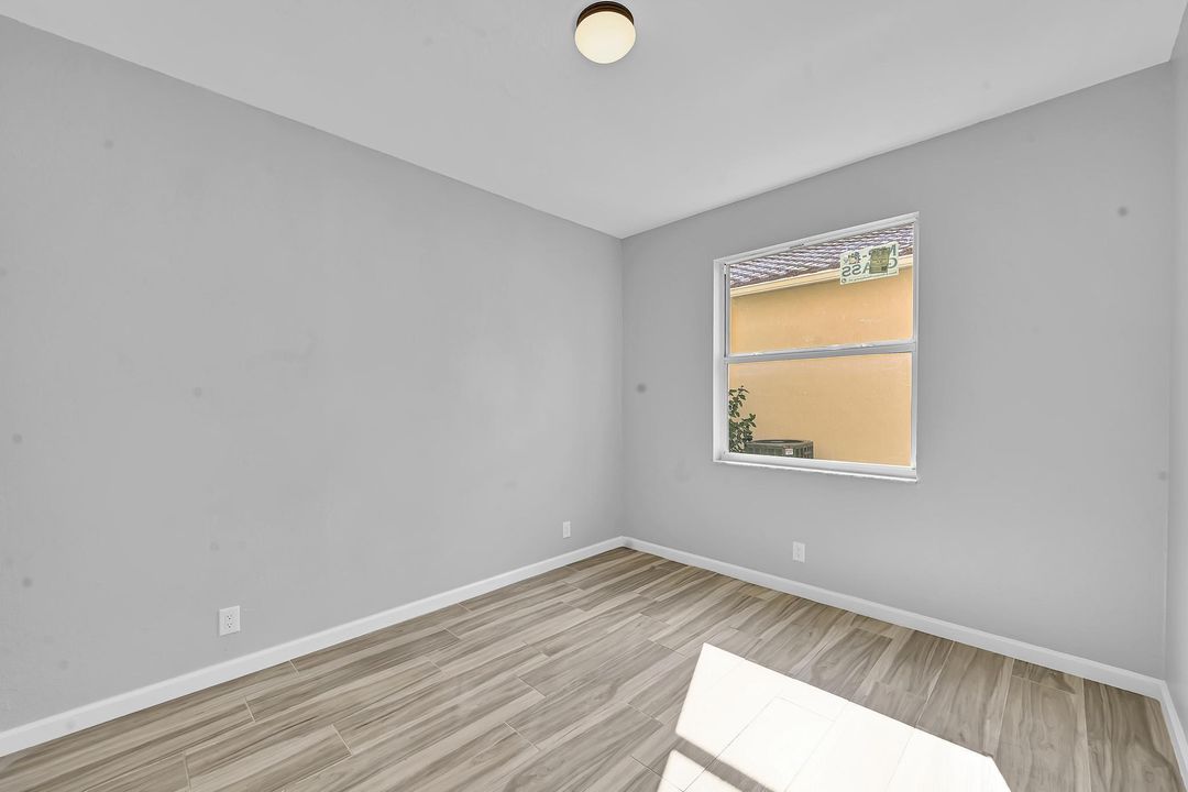 待售: $395,000 (5 贝兹, 3 浴室, 2461 平方英尺)