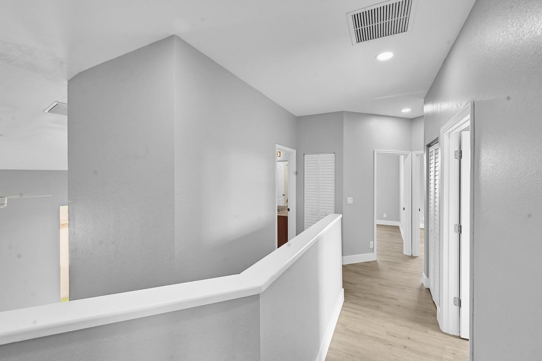 待售: $395,000 (5 贝兹, 3 浴室, 2461 平方英尺)