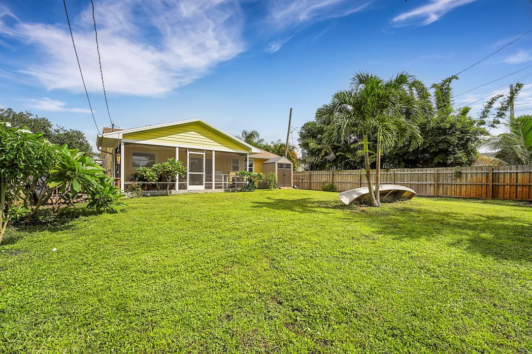 Под контрактом: $375,000 (2 спален, 2 ванн, 1067 Квадратных фут)