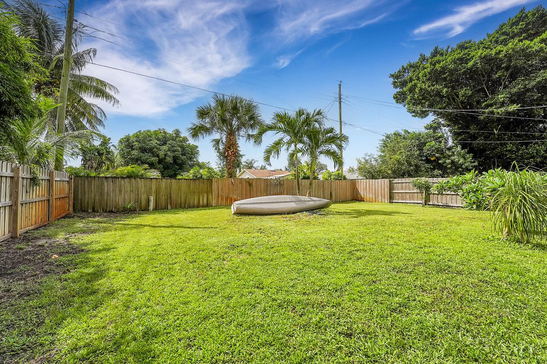 Под контрактом: $375,000 (2 спален, 2 ванн, 1067 Квадратных фут)