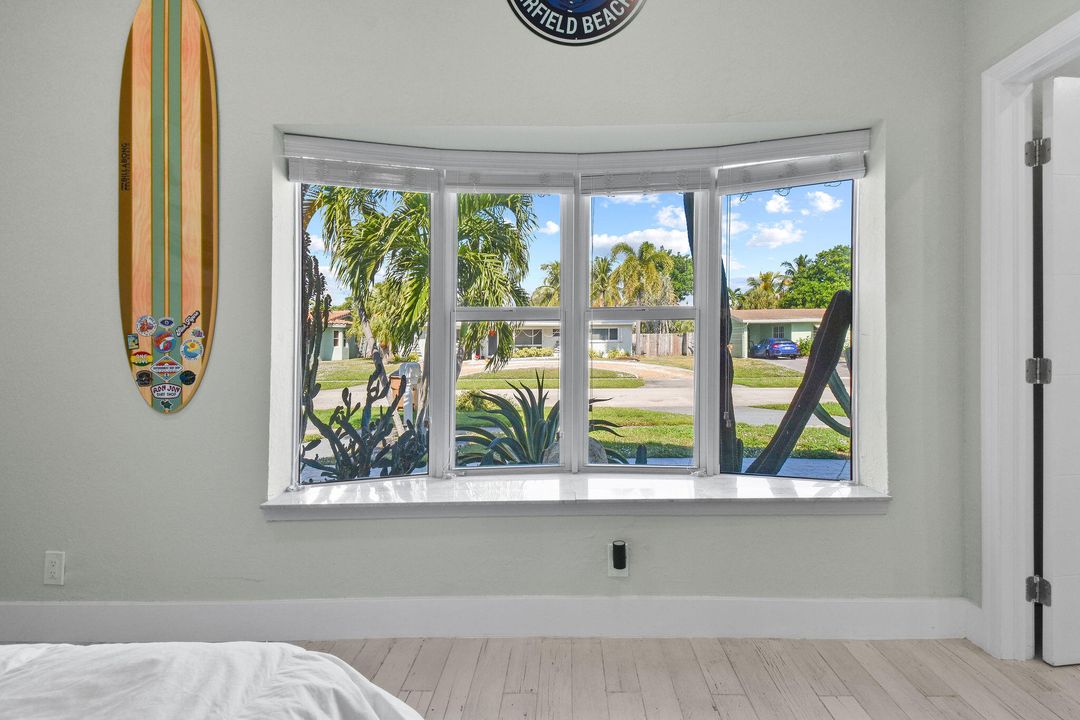 For Sale: $949,000 (4 beds, 3 baths, 1963 Square Feet)