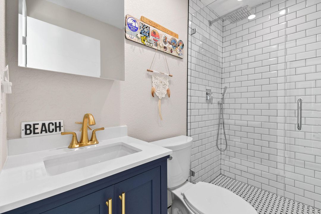 For Sale: $949,000 (4 beds, 3 baths, 1963 Square Feet)