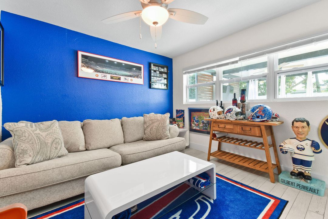 For Sale: $949,000 (4 beds, 3 baths, 1963 Square Feet)