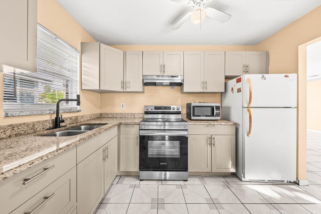 For Sale: $350,000 (4 beds, 2 baths, 1080 Square Feet)