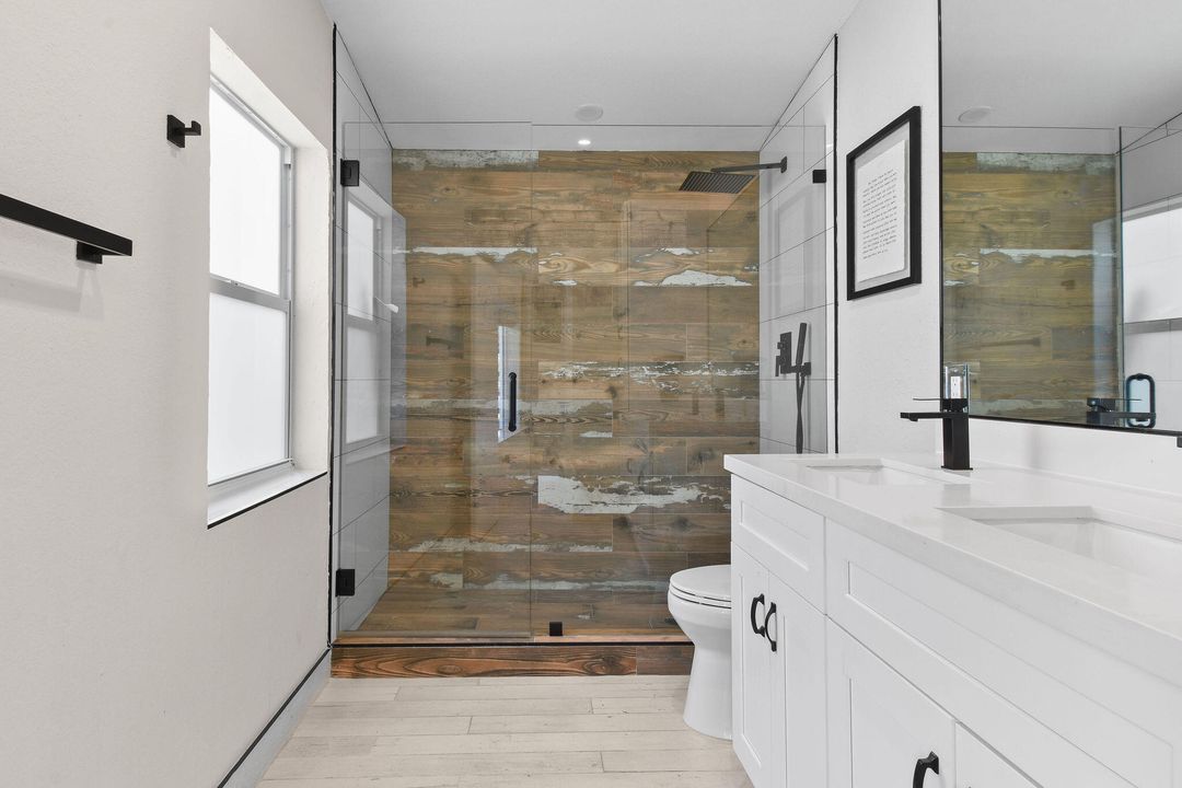 For Sale: $949,000 (4 beds, 3 baths, 1963 Square Feet)