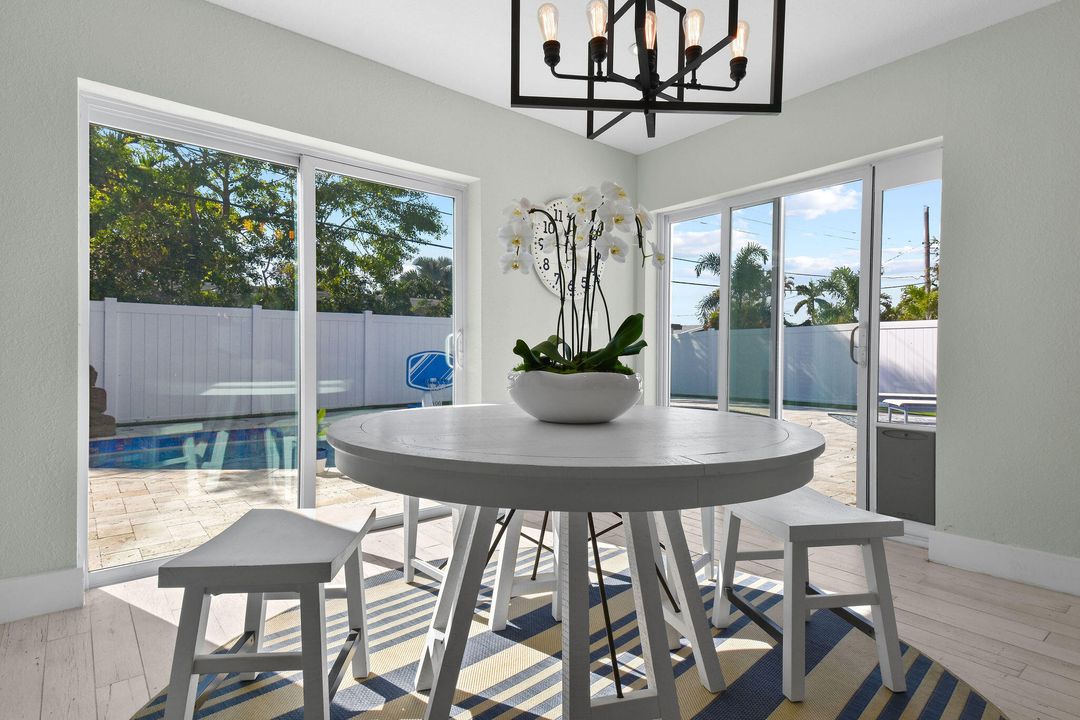 For Sale: $949,000 (4 beds, 3 baths, 1963 Square Feet)