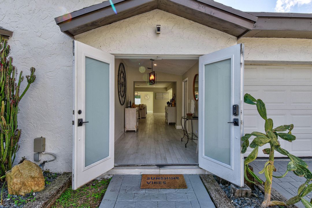 For Sale: $949,000 (4 beds, 3 baths, 1963 Square Feet)