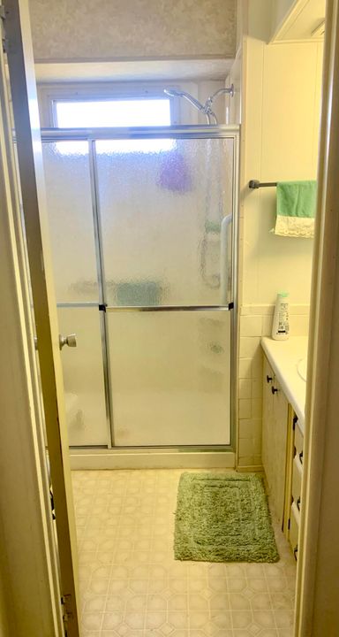 待售: $174,000 (2 贝兹, 1 浴室, 552 平方英尺)