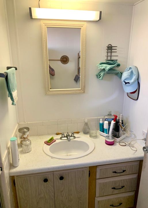 待售: $174,000 (2 贝兹, 1 浴室, 552 平方英尺)