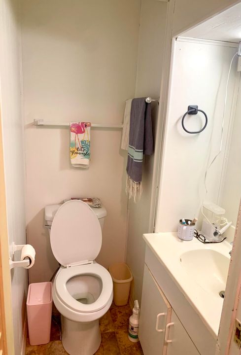 待售: $174,000 (2 贝兹, 1 浴室, 552 平方英尺)