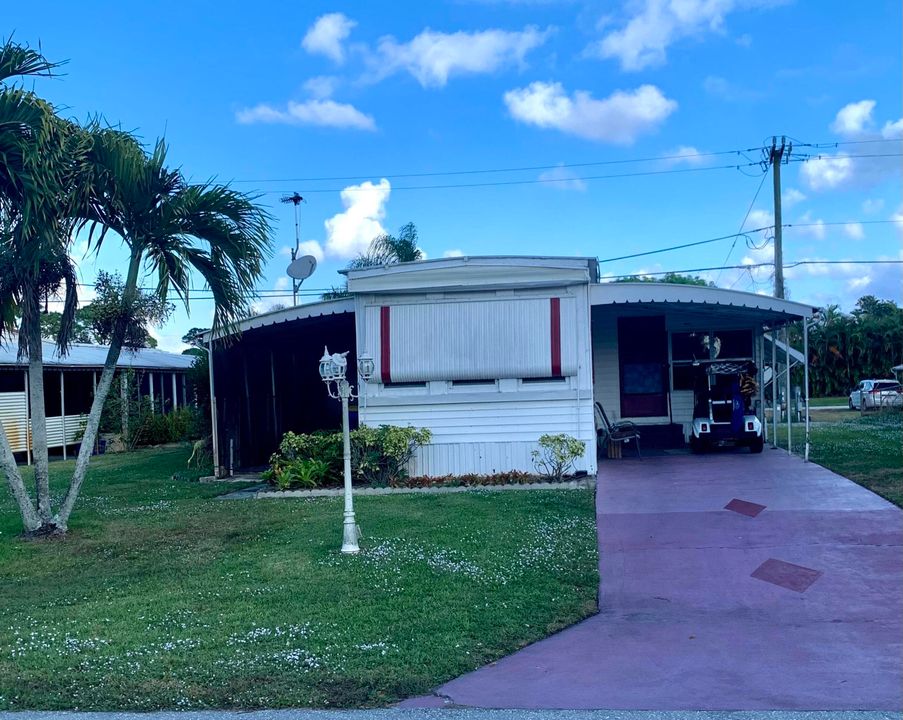 待售: $174,000 (2 贝兹, 1 浴室, 552 平方英尺)