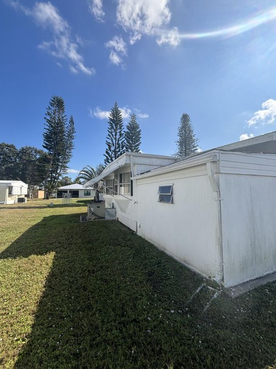 For Sale: $34,900 (2 beds, 2 baths, 1394 Square Feet)